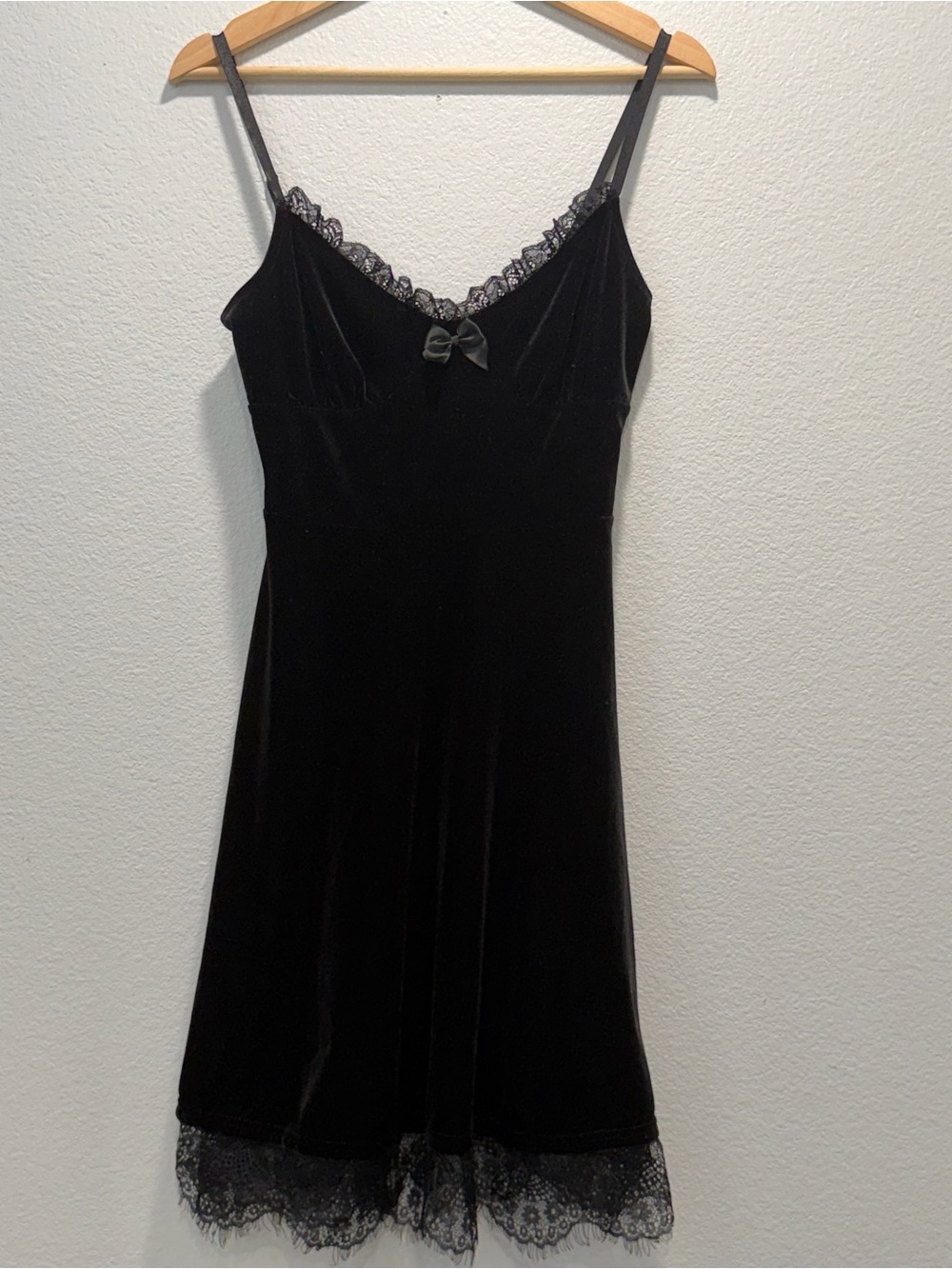 Black Velvet Lace-Trim Slip Dress - Women's Intimates Size Large
